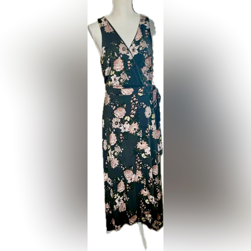 Loft Everyday Wrap-Dress (Sleeveless)